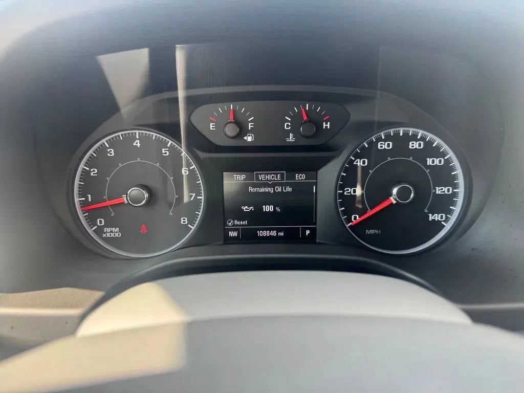 Used 2017 GMC Acadia SLE FWD image 24