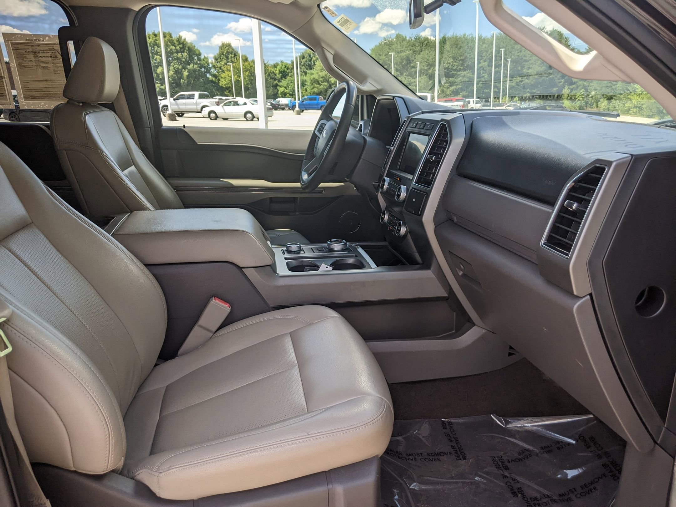 Used 2021 Ford Expedition XLT image 38