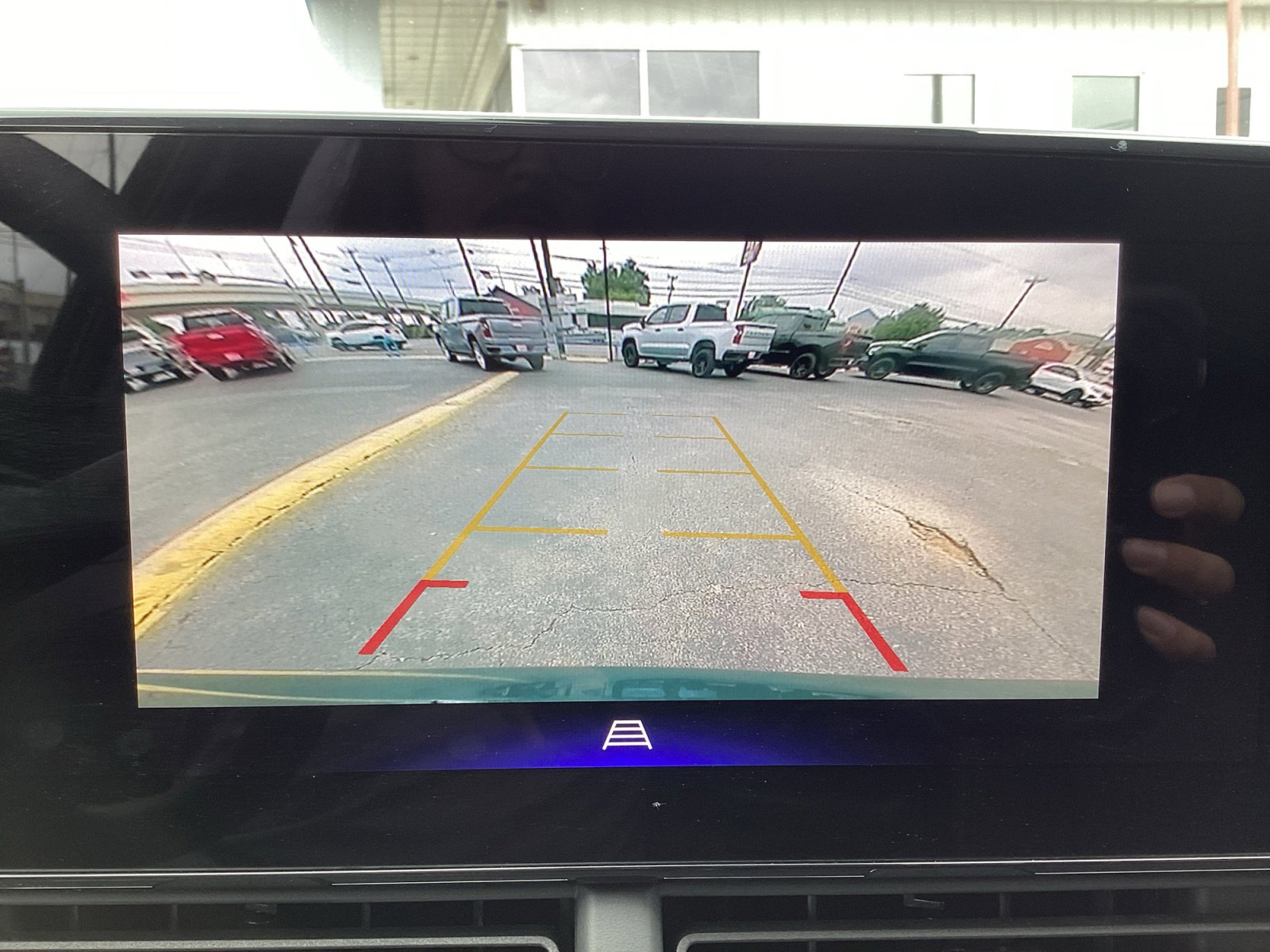 Used 2025 Chevrolet Trax LT FWD image 19