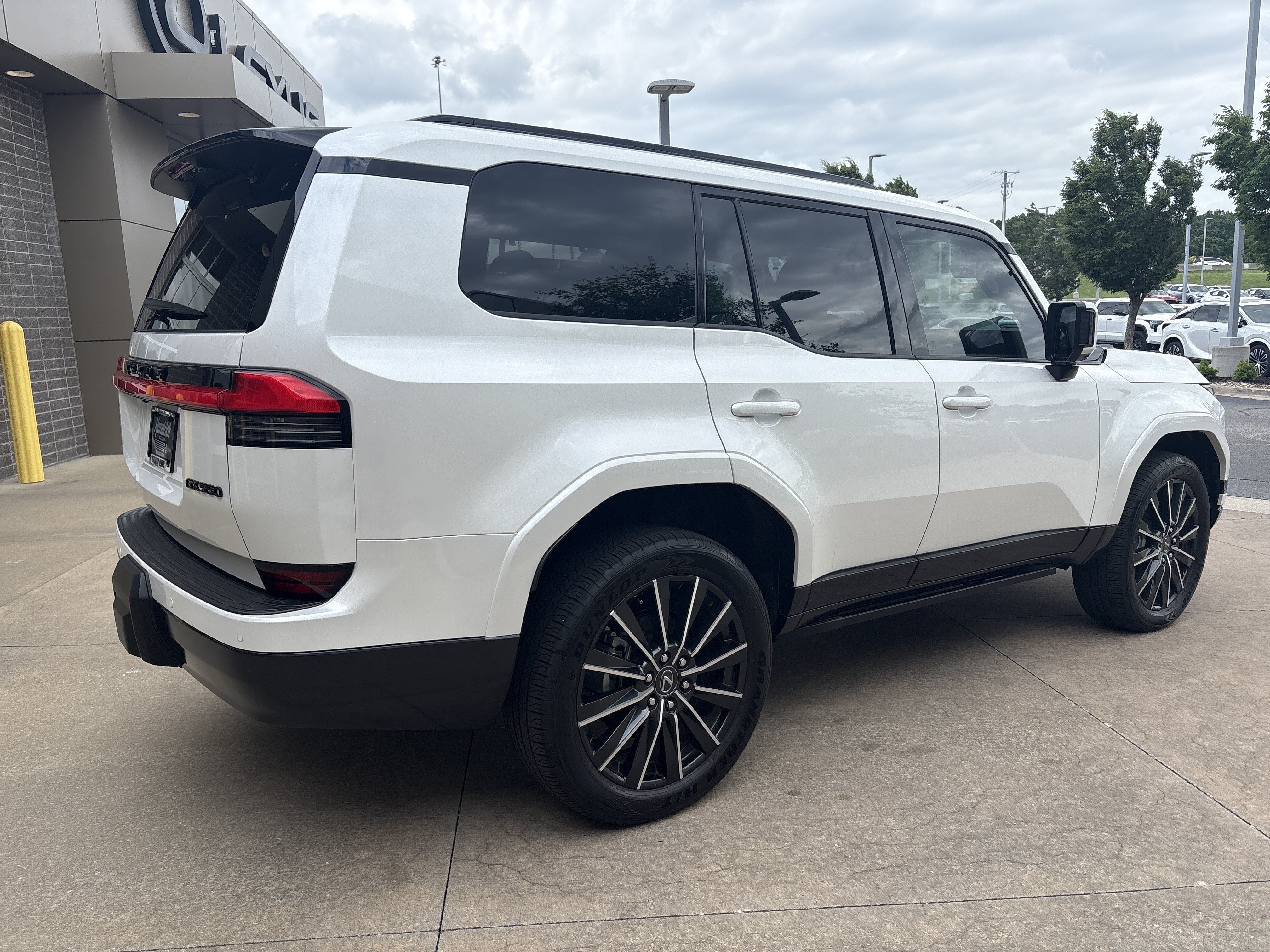 Certified 2025 Lexus GX 550 w/ Accessory Package (2T) AWD/4WD image 13