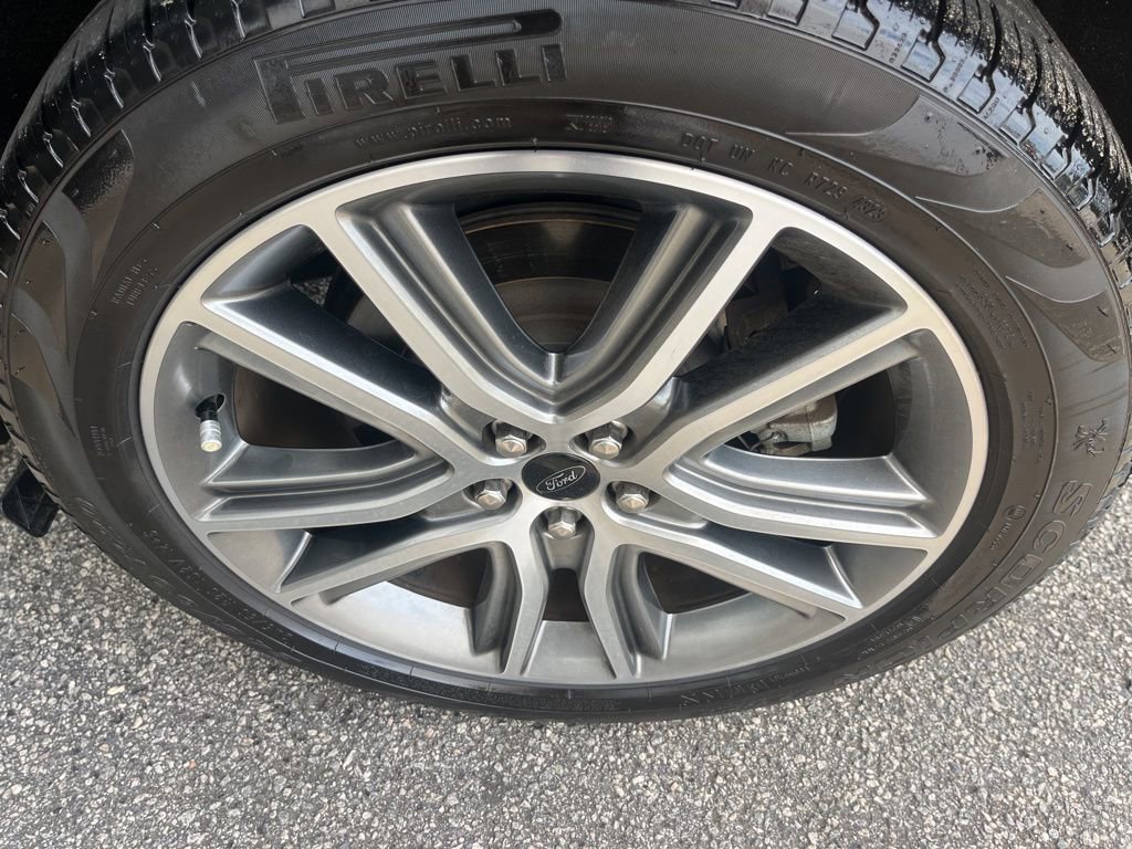 Used 2024 Ford Edge Titanium w/ Equipment Group 301A image 31