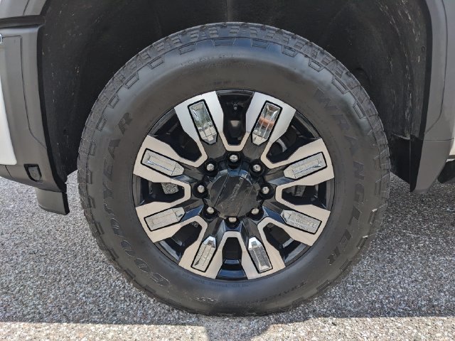 Used 2024 GMC Sierra 2500 Denali w/ Denali Reserve Package AWD/4WD image 11