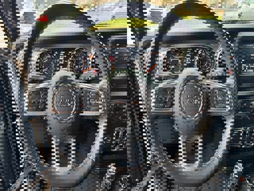 Used 2020 Jeep Wrangler Unlimited Sahara w/ Safety Group image 22