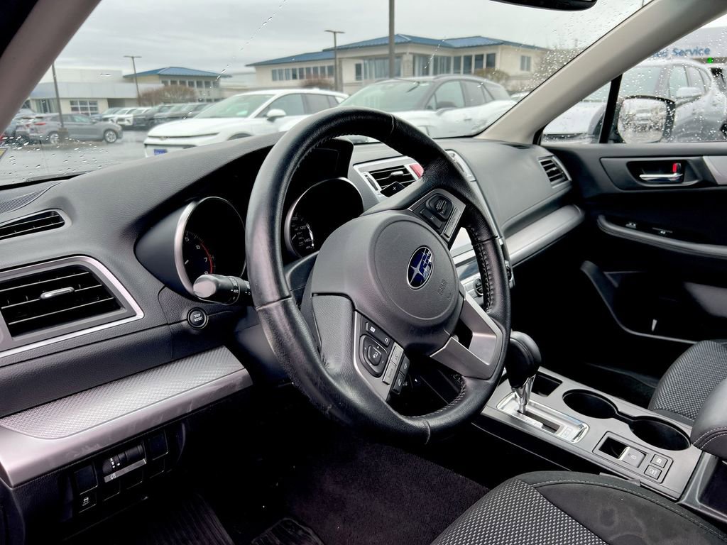 Used 2015 Subaru Outback 2.5i Premium image 10