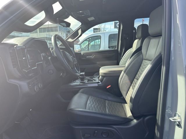 Used 2025 Chevrolet Silverado 1500 ZR2 w/ Technology Package image 11