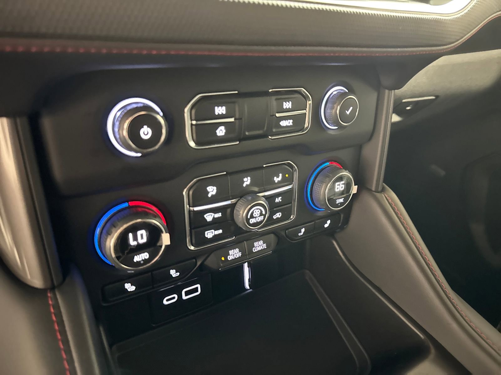 Used 2022 Chevrolet Tahoe RST w/ Luxury Package image 19