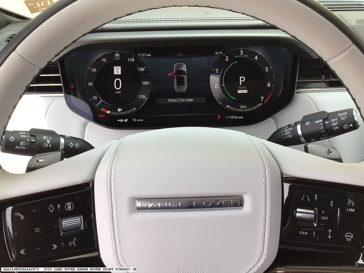 Used 2025 Land Rover Range Rover Sport Dynamic SE AWD/4WD image 8