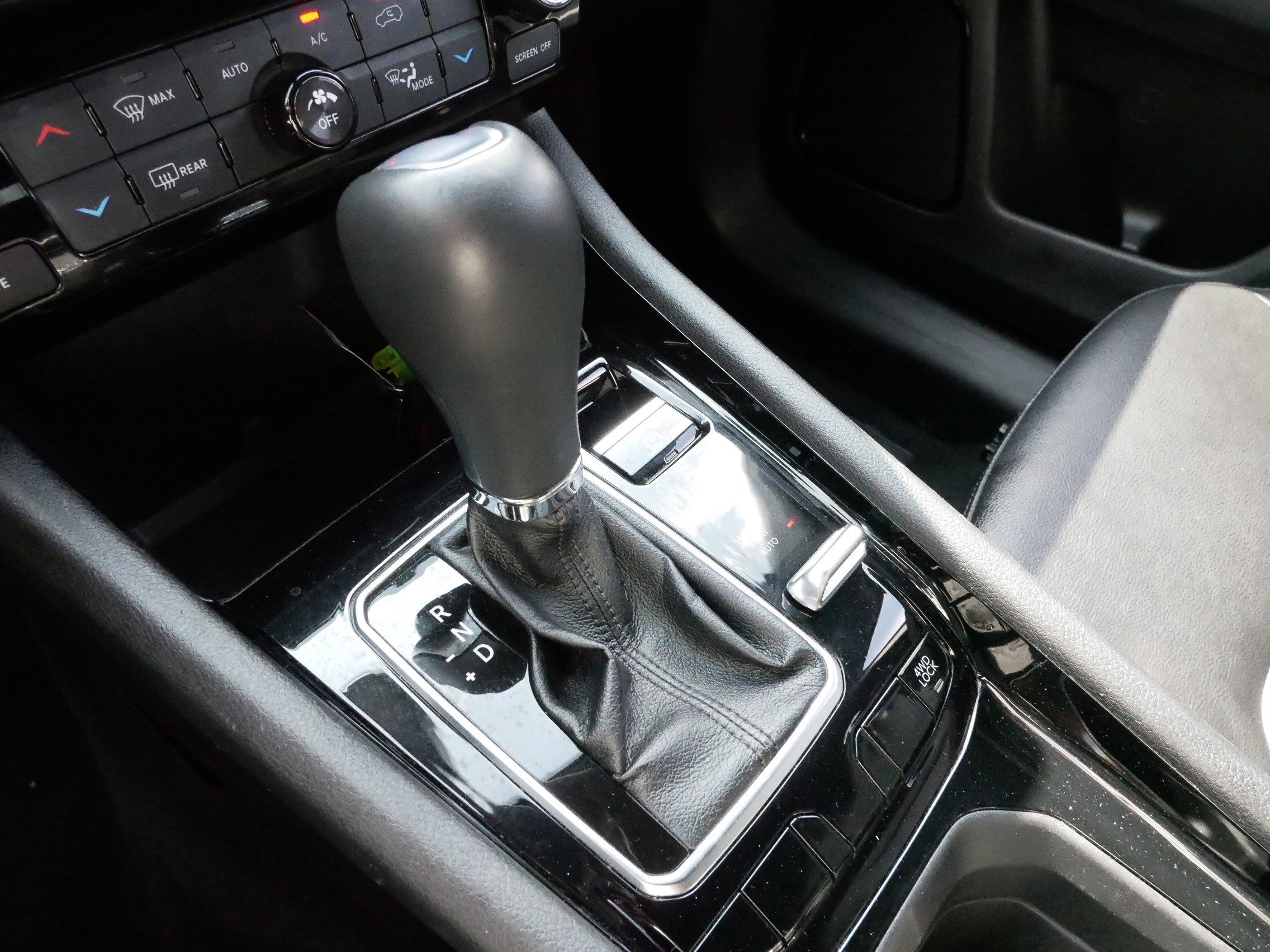 Used 2024 Jeep Compass Limited image 24