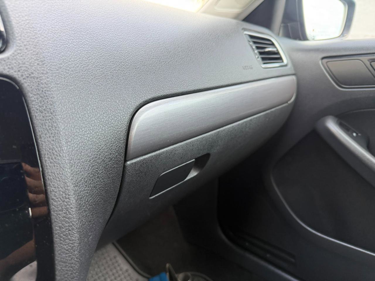 Used 2015 Volkswagen Jetta TDI S image 27