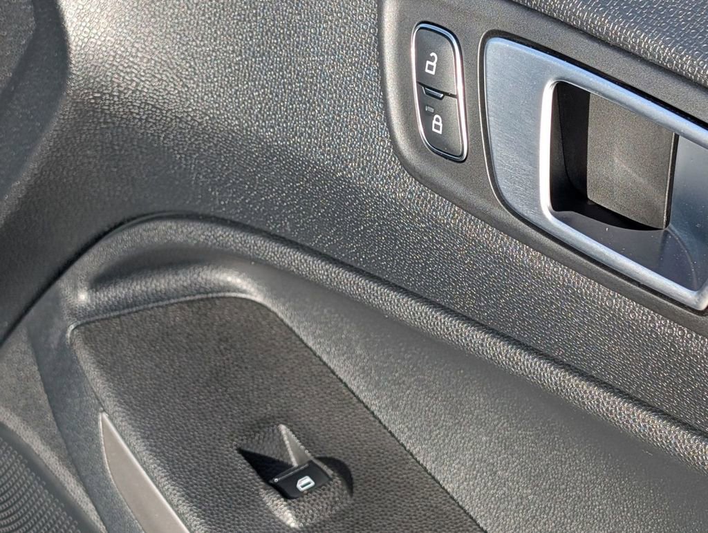 Used 2020 Ford EcoSport Titanium image 49