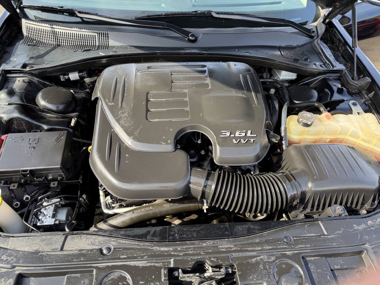 Used 2019 Chrysler 300 Touring w/ Chrome Appearance Package RWD image 4