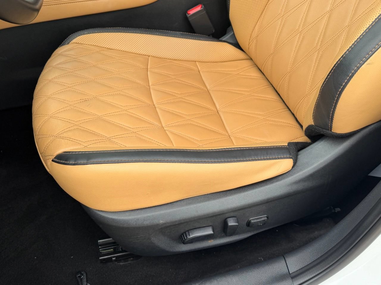 Certified 2024 Nissan Sentra SV w/ SV Premium Package FWD image 33