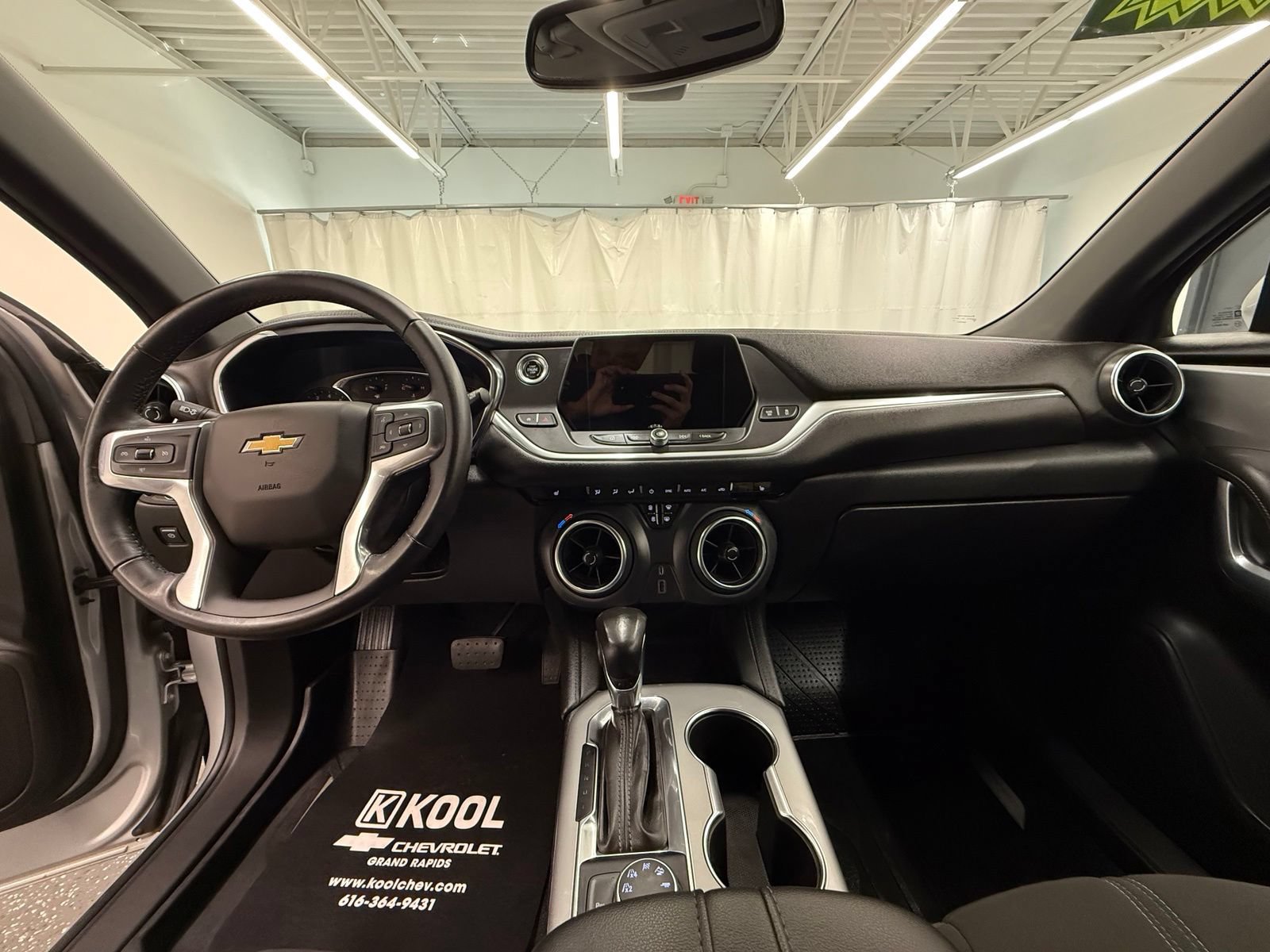 Used 2020 Chevrolet Blazer LT AWD/4WD image 17