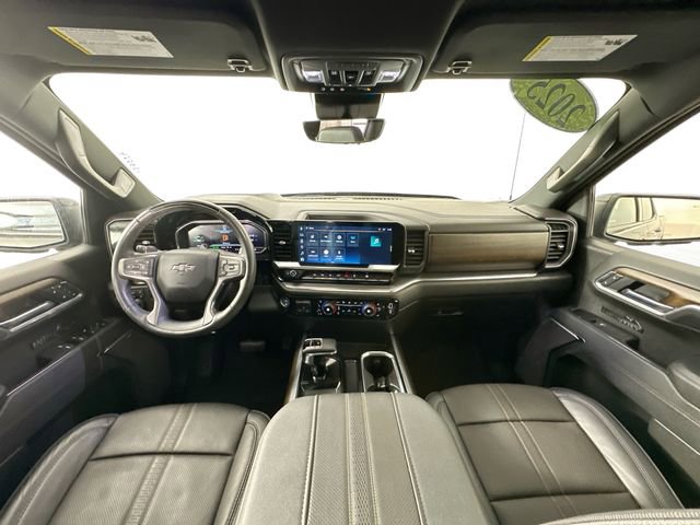 Used 2025 Chevrolet Silverado 1500 High Country w/ Midnight Edition image 11