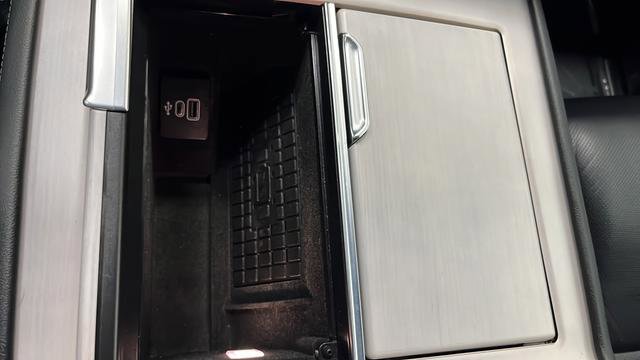 Used 2025 Lincoln Navigator L Reserve AWD/4WD image 41