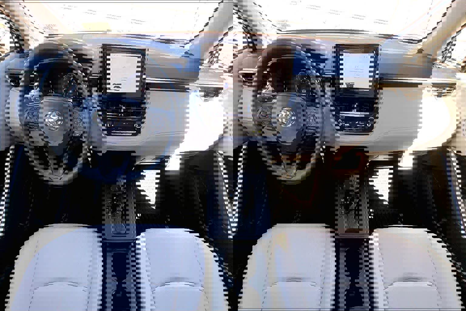 Used 2026 Toyota Corolla Cross L image 13