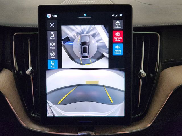 New 2026 Volvo XC60 T8 Ultra w/ Protection Package Premier image 18