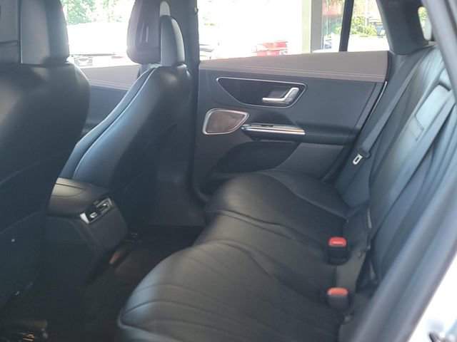 Used 2023 Mercedes-Benz EQE 500 4MATIC Sedan image 12