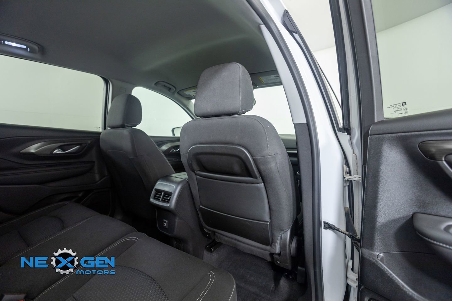 Used 2022 GMC Terrain SLE w/ Driver Convenience Package image 33