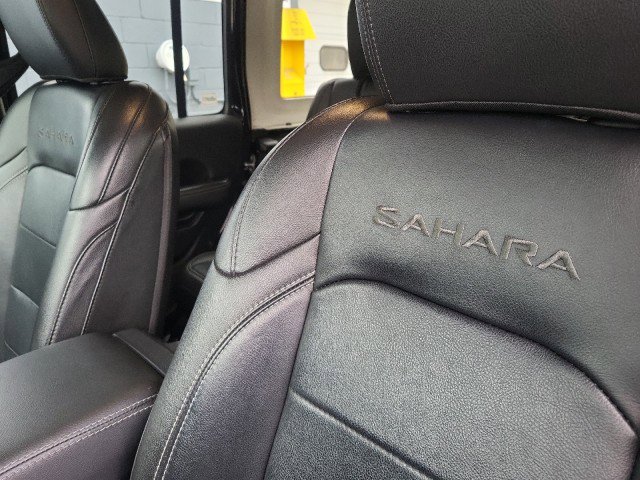 Used 2023 Jeep Wrangler Unlimited Sahara w/ Cold Weather Group image 10