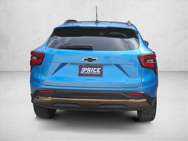 Used 2025 Chevrolet Trax ACTIV w/ Sunroof Package image 5