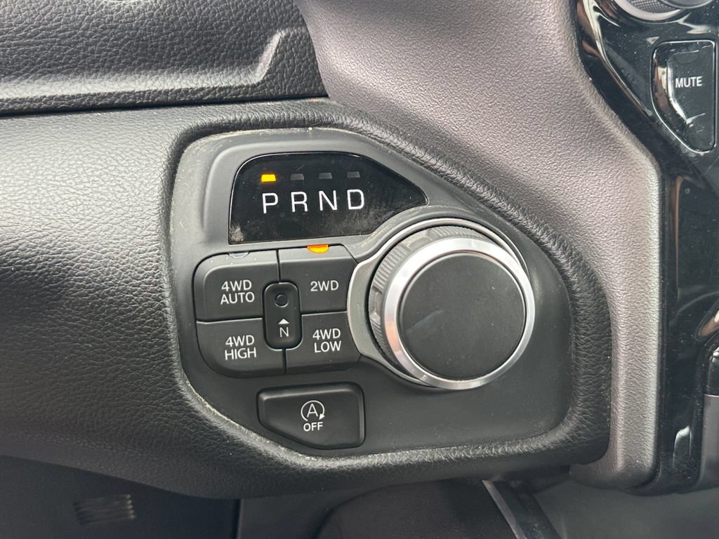 Used 2025 RAM 1500 Big Horn AWD/4WD image 24
