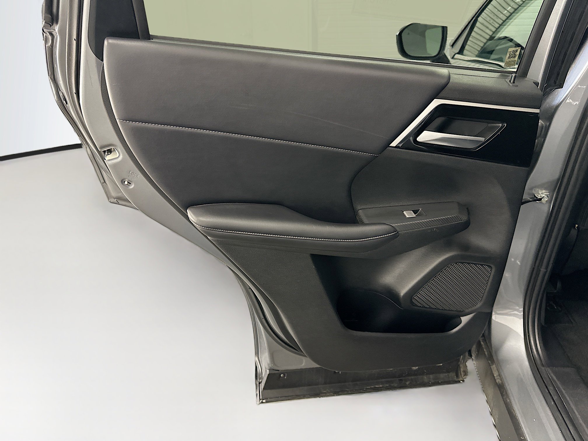 Used 2024 Mitsubishi Outlander SE image 27