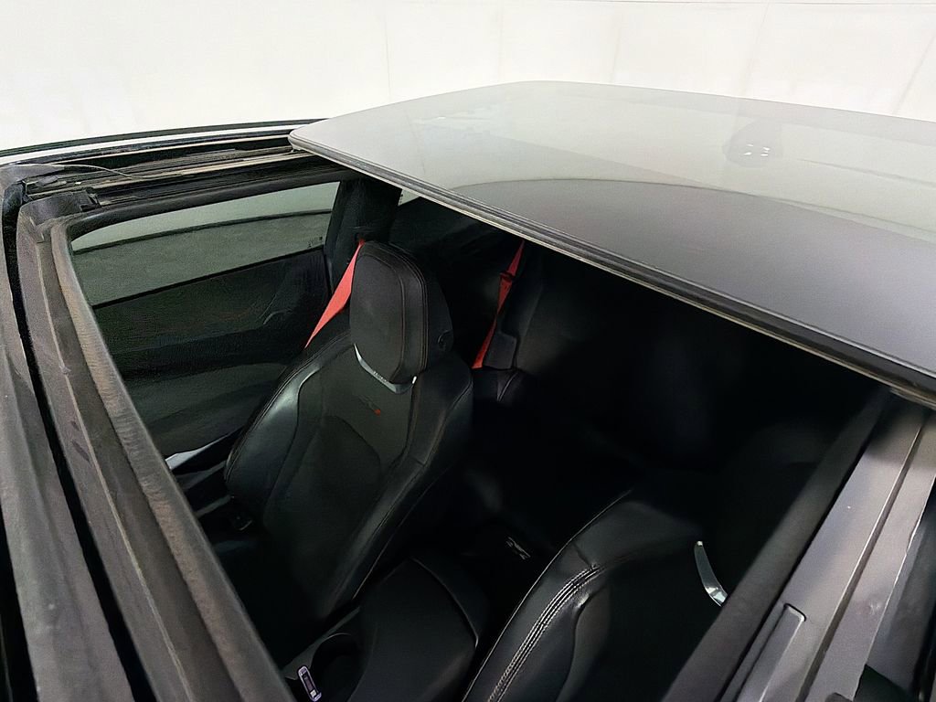 Used 2018 Chevrolet Camaro ZL1 RWD image 16