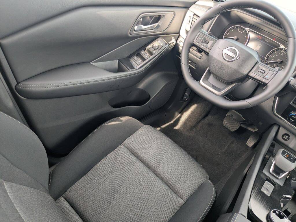 New 2026 Nissan Rogue SV AWD/4WD image 22