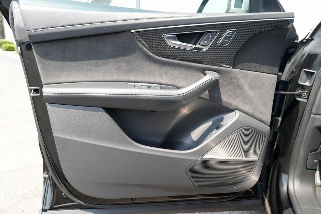 Used 2022 Audi SQ8 Prestige w/ Prestige Package image 27