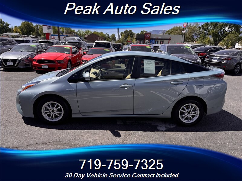 Used 2016 Toyota Prius Three FWD image 4