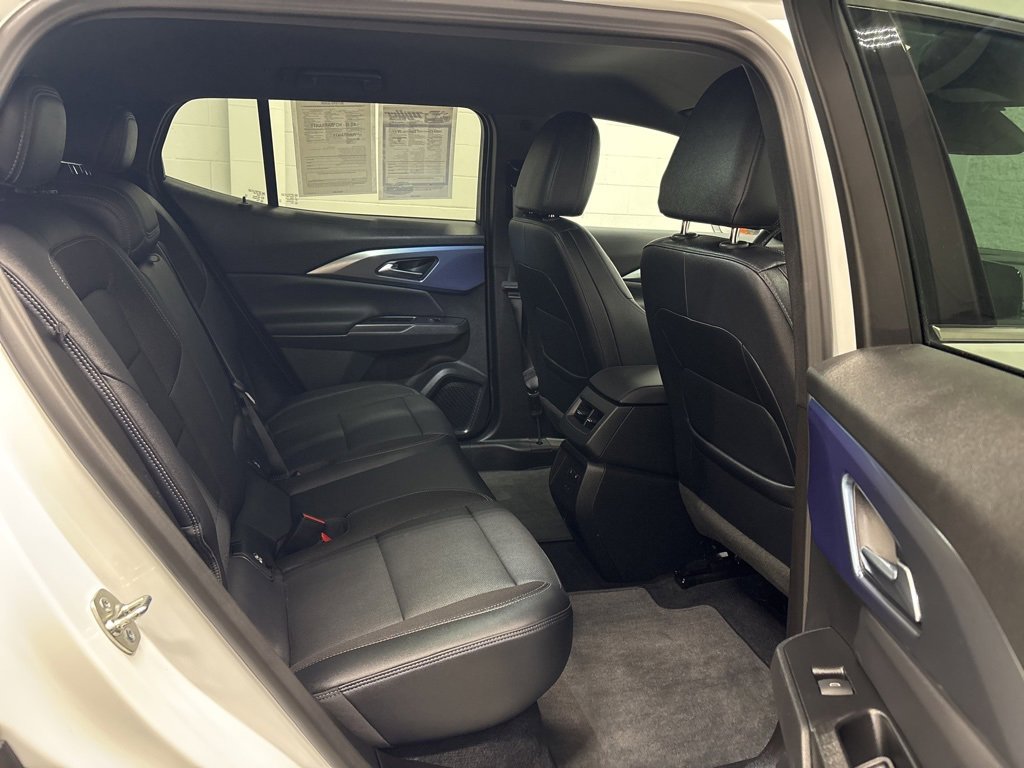 Used 2024 Chevrolet Equinox EV LT image 28