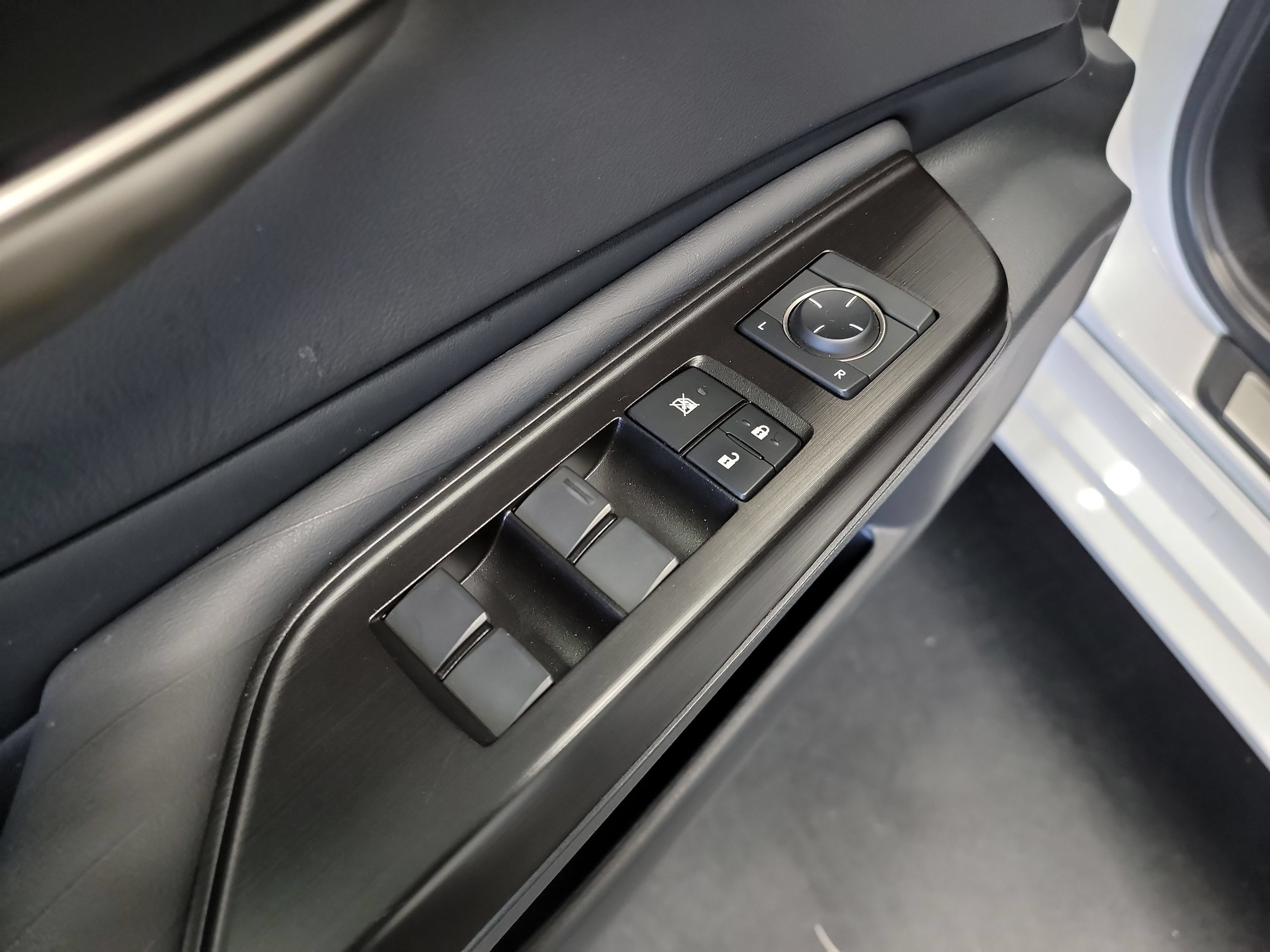 Used 2019 Lexus ES 350 w/ Accessory Package 2 FWD image 14