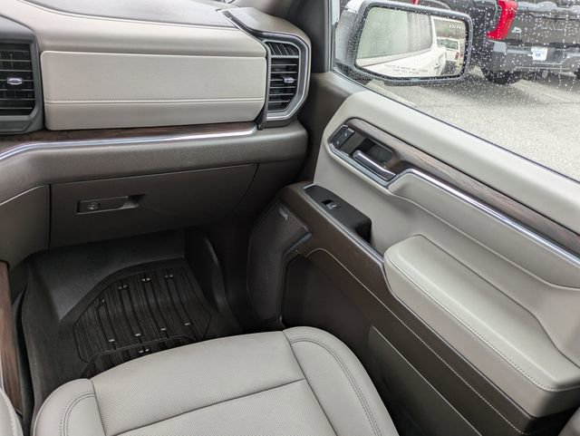 Used 2023 GMC Sierra 1500 SLT w/ SLT Premium Package image 17