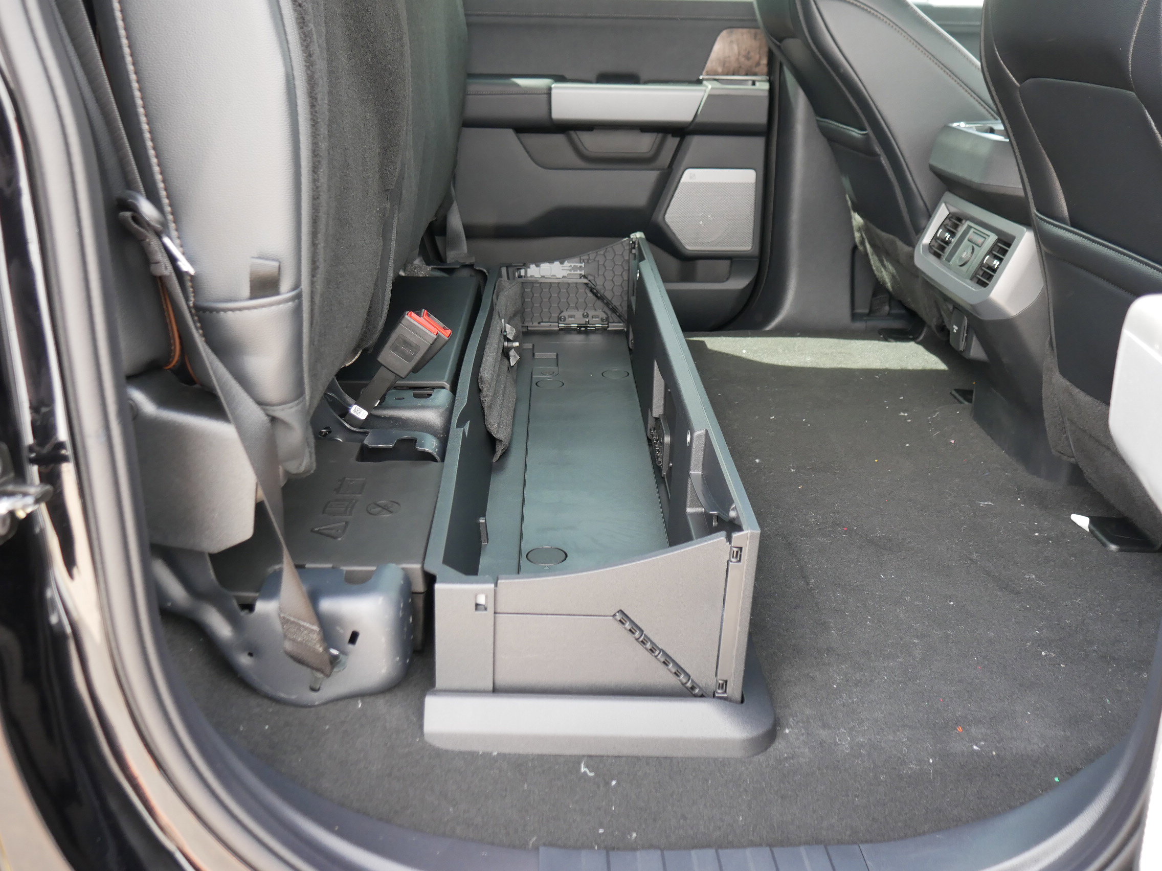 New 2025 Ford F250 Lariat w/ Lariat Ultimate Package image 35