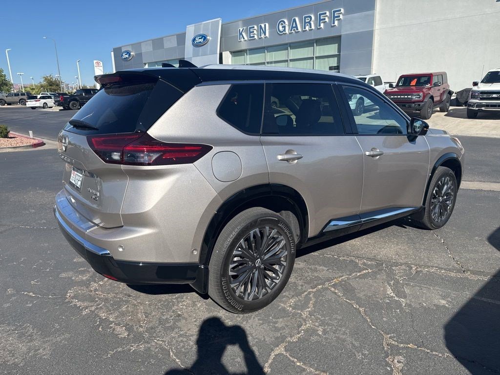 Used 2025 Nissan Rogue Platinum w/ Tech Package image 14