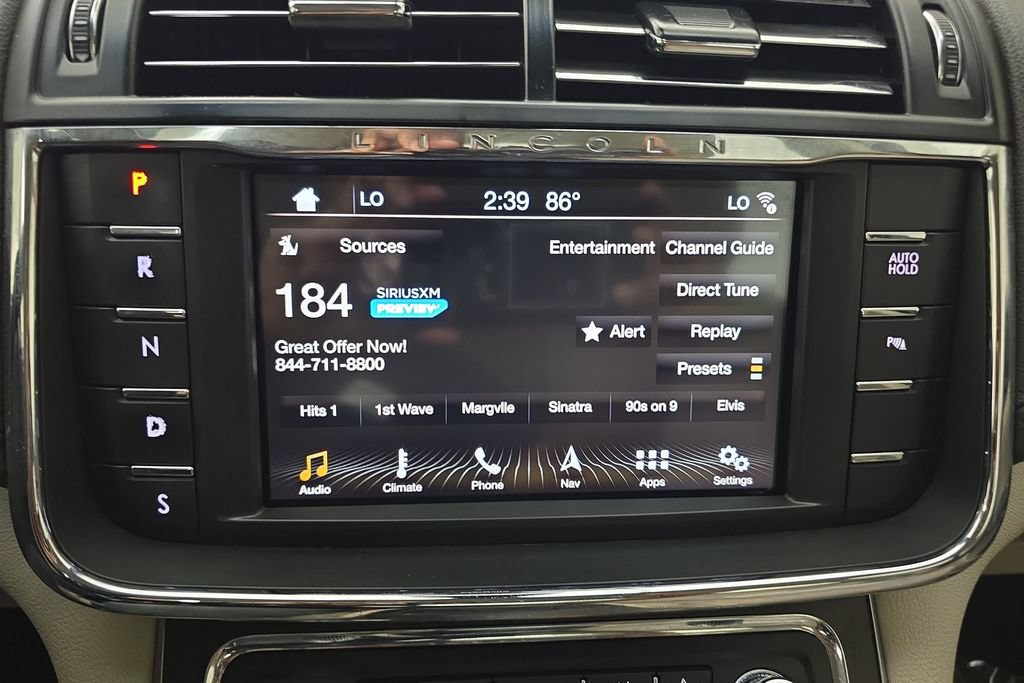 Used 2017 Lincoln Continental Select w/ Climate Package AWD/4WD image 17