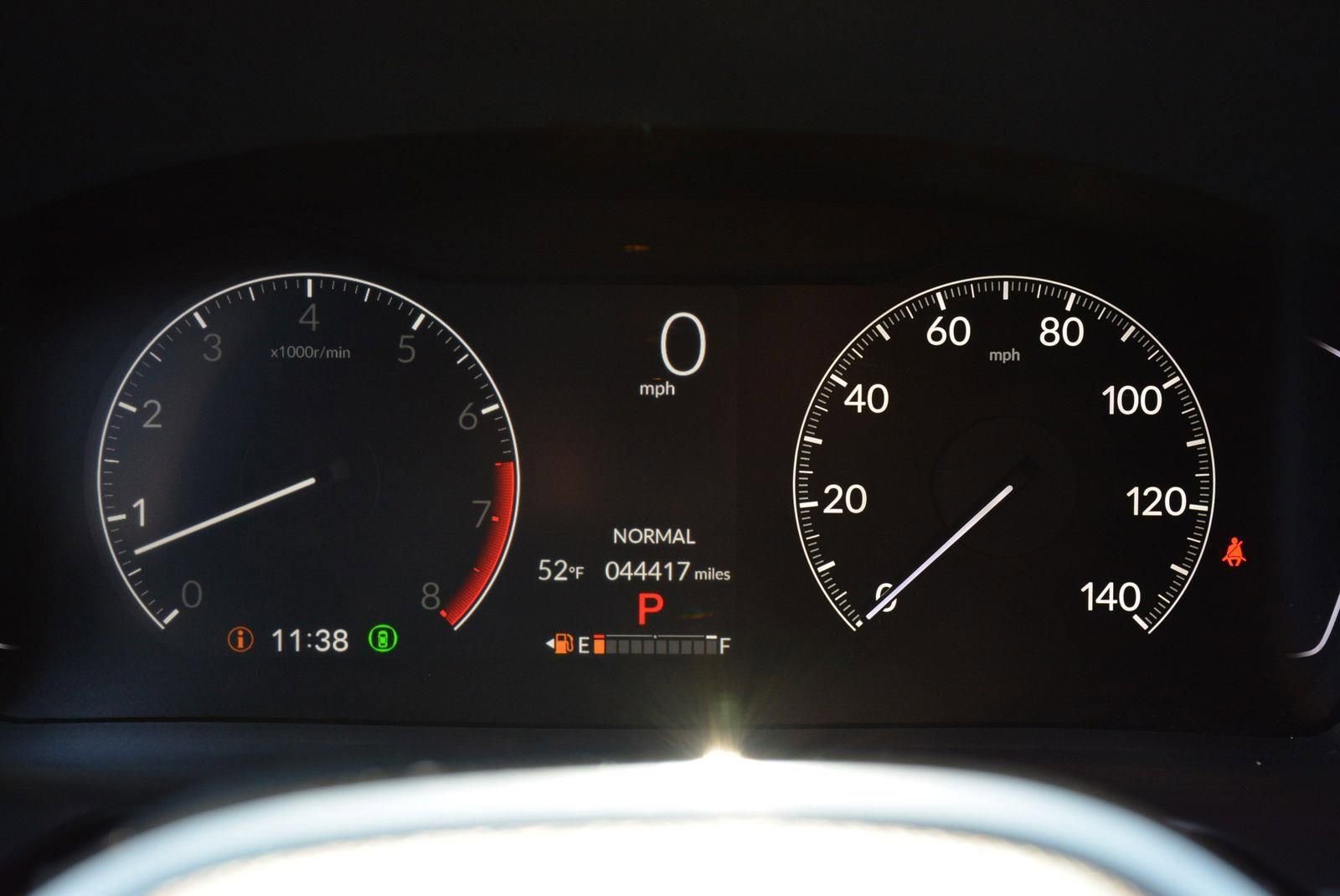 Used 2025 Honda Pilot TrailSport image 24