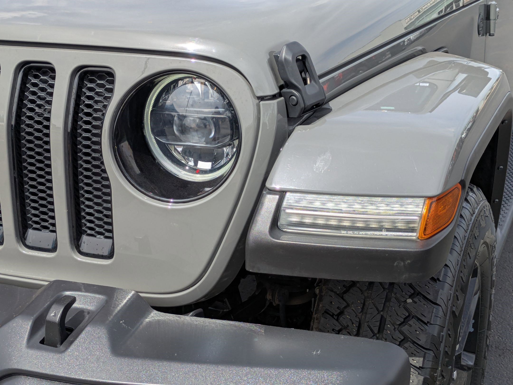 Used 2023 Jeep Wrangler Unlimited Sahara AWD/4WD image 10