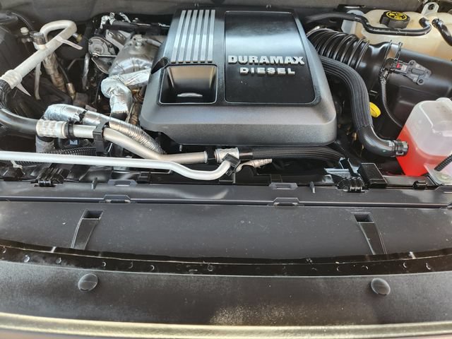 Used 2023 Chevrolet Suburban Premier w/ Premium Package AWD/4WD image 34
