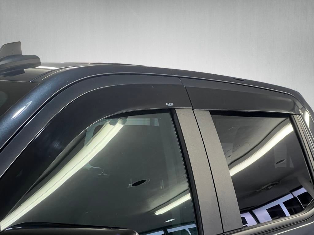 Used 2022 Chevrolet Silverado 1500 LT Trail Boss w/ Bed Protection Package image 9