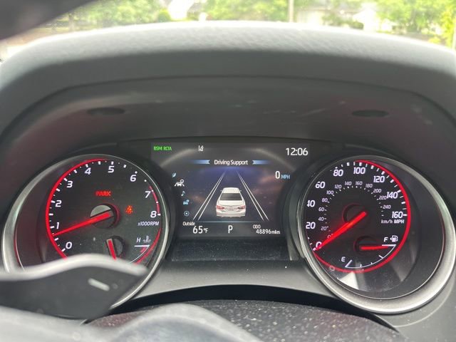 Used 2022 Toyota Camry XSE FWD image 13