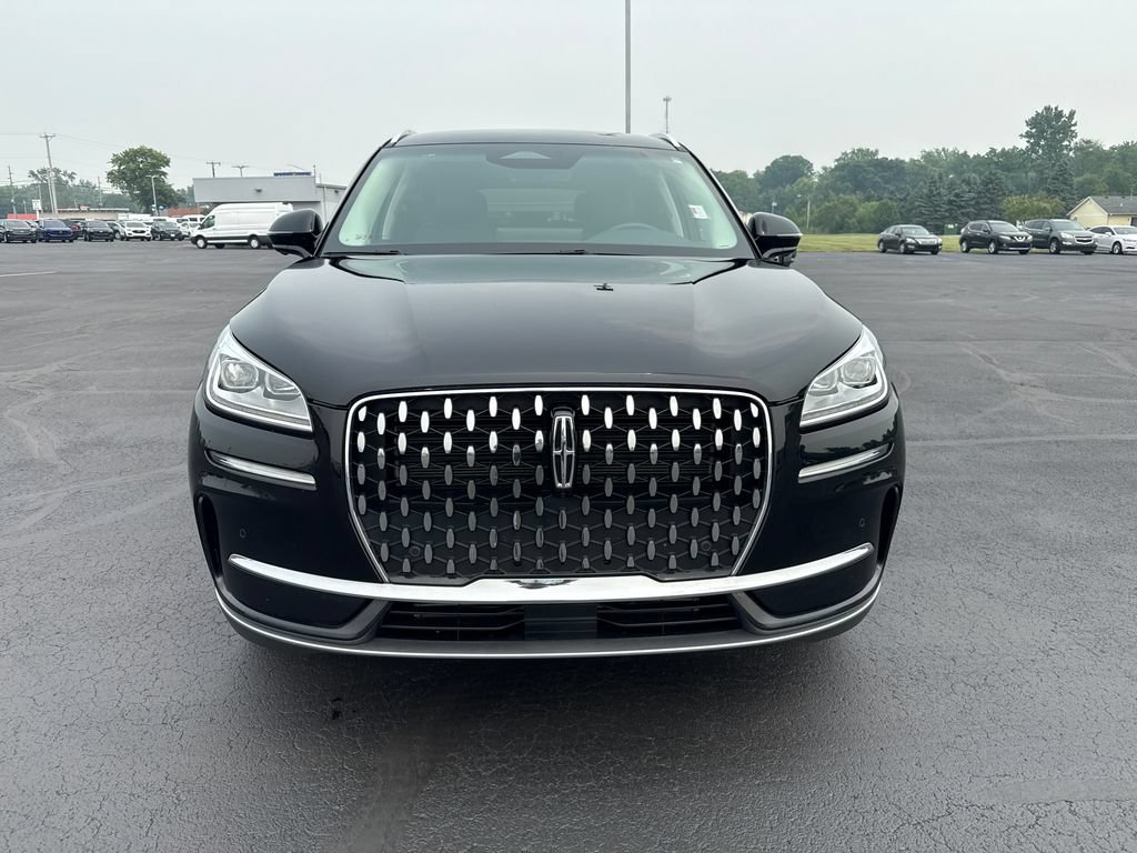 Used 2024 Lincoln Corsair Reserve AWD/4WD image 3