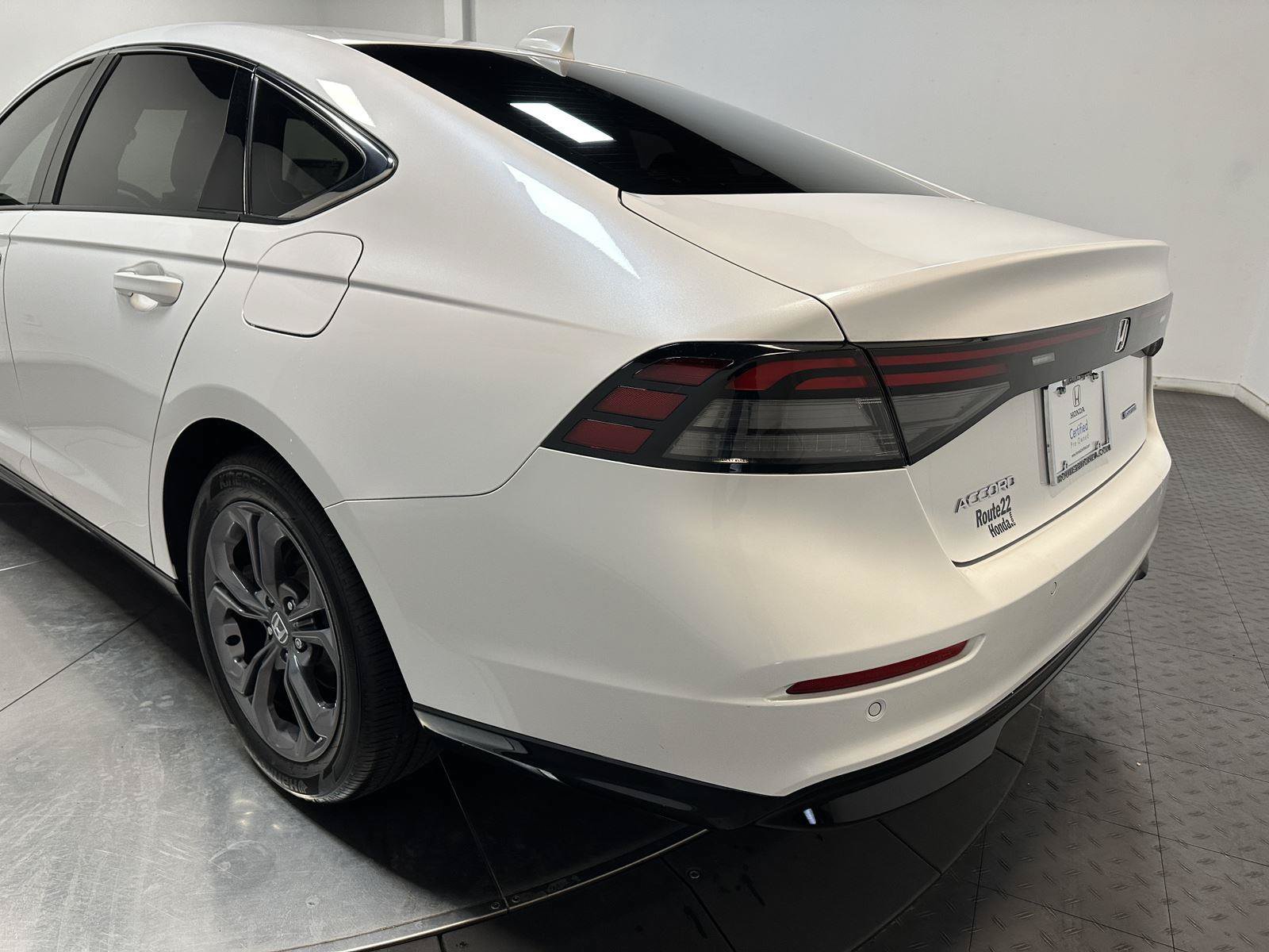 Used 2024 Honda Accord EX-L image 10