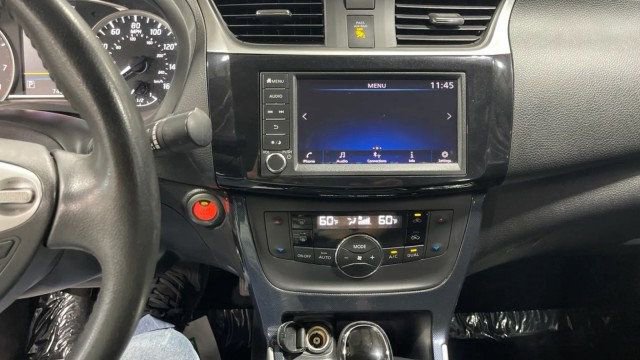 Used 2019 Nissan Sentra SR FWD image 13