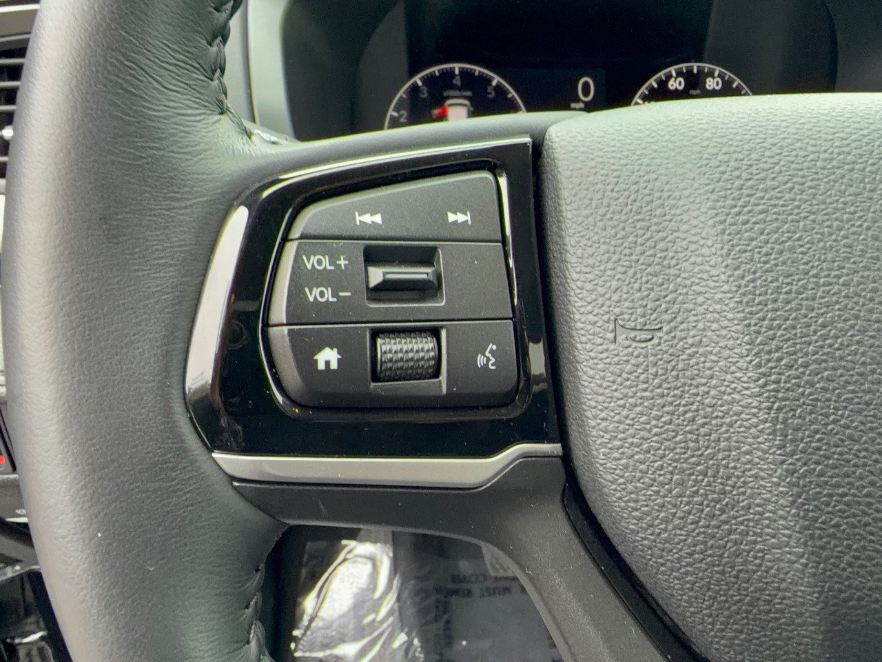 Certified 2025 Honda Odyssey Touring image 18