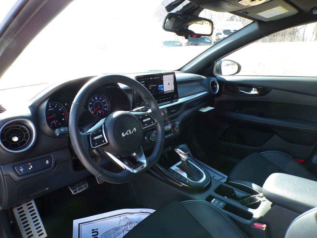 Used 2023 Kia Forte GT-Line w/ GT-Line Premium Package FWD image 15