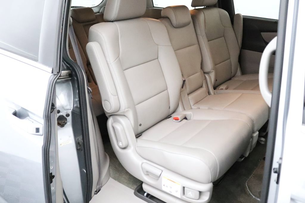 Used 2016 Honda Odyssey Touring image 9