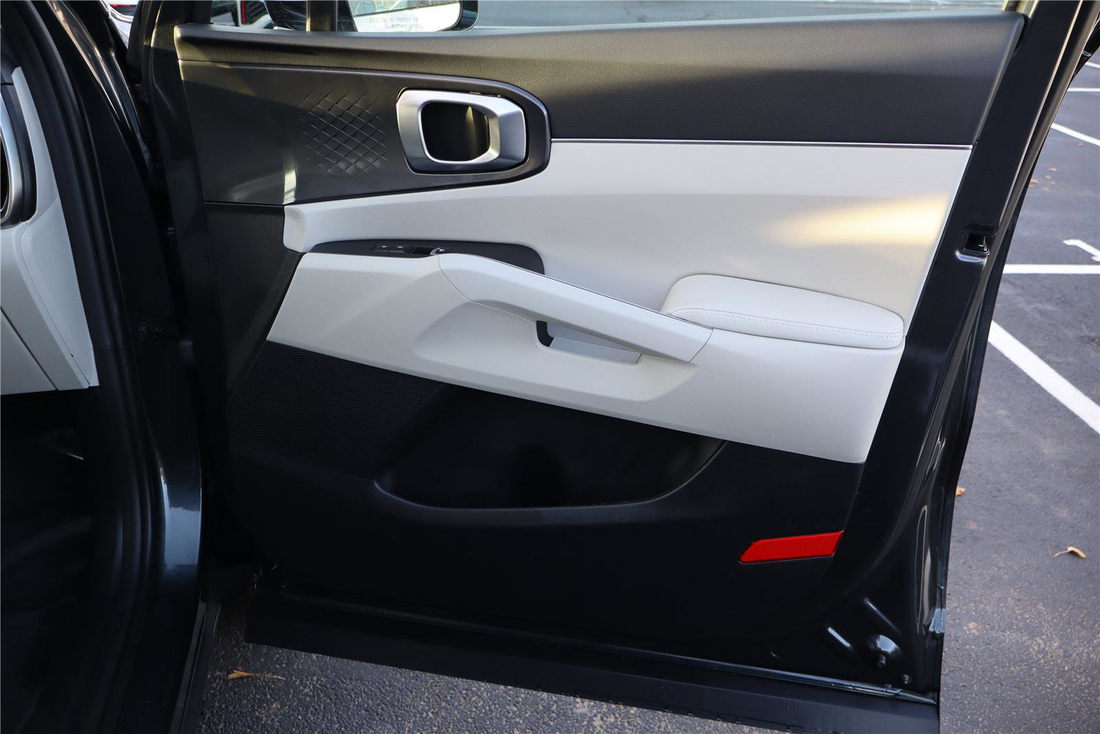 Certified 2025 Kia Sorento S image 27