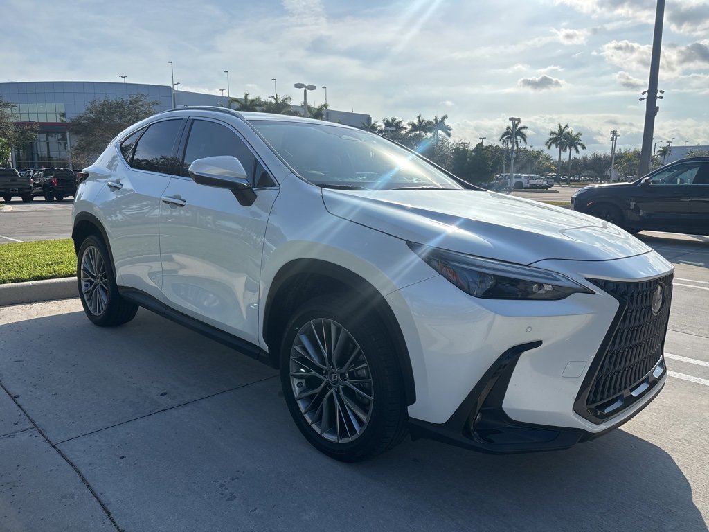 Used 2023 Lexus NX 350h AWD image 4